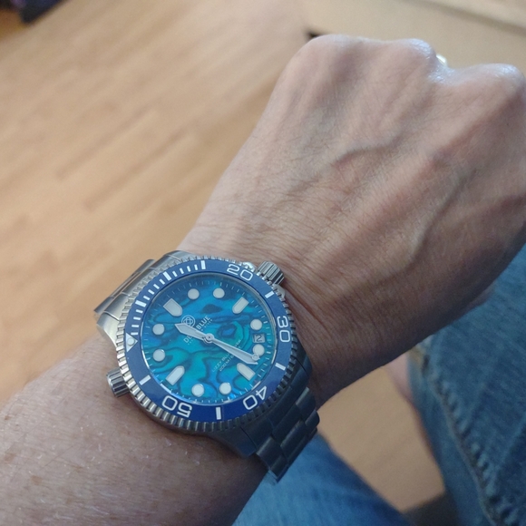 Ladies Deep Blue Diving watch - Picture 3 of 3